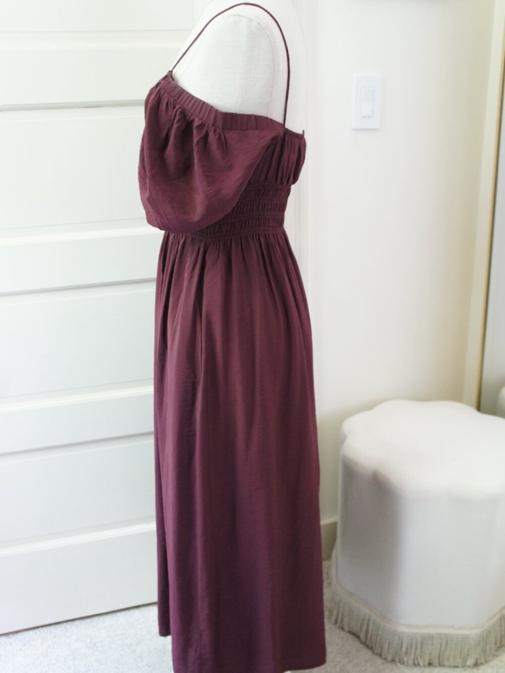 Abercrombie Long Burgundy Smocked Off the Shoulder Peasant Dress Size Small - Picture 9 of 10